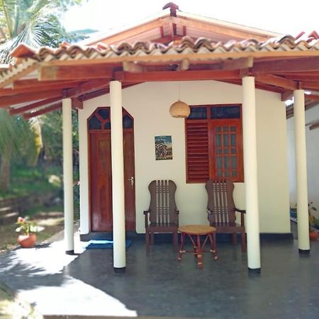 Peacock Garden Bed and Breakfast Tangalle Εξωτερικό φωτογραφία