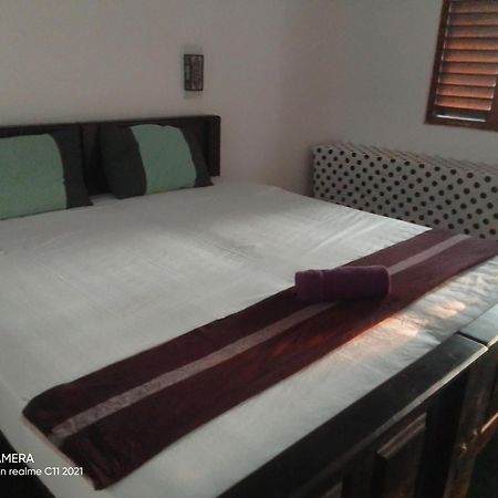 Peacock Garden Bed and Breakfast Tangalle Εξωτερικό φωτογραφία