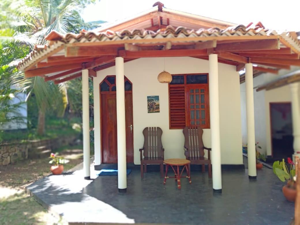 Peacock Garden Bed and Breakfast Tangalle Εξωτερικό φωτογραφία