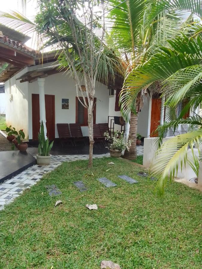 Peacock Garden Bed and Breakfast Tangalle Εξωτερικό φωτογραφία